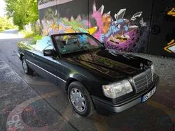 Schwarz Gebraucht 1994 Mercedes E320 Cabrio | 25.950 €