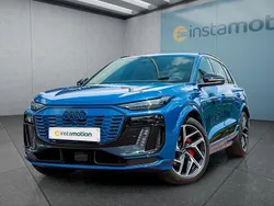 Blau Neu 2025 Audi Q6 e-tron SUV | 104.399 €