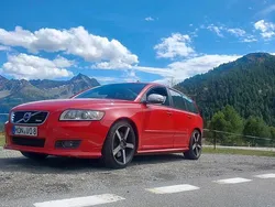Rot Gebraucht 2010 Volvo V50 R-Design Kombi | 3.200 € (Fairer Preis)