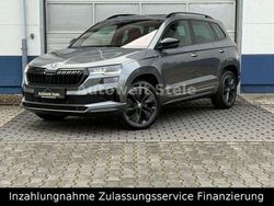 Grau Gebraucht 2023 Skoda Karoq SportLine SUV | 29.900 € (Fairer Preis)