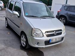 Silber Gebraucht 2006 Opel Agila Kleinwagen | 2.200 € (Teuer)