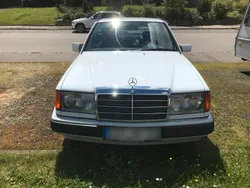 Weiß Gebraucht 1991 Mercedes 200 Limousine | 6.400 €