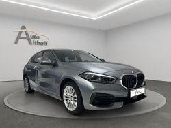 Skyscraper grau Gebraucht 2023 BMW 120 Advantage Kleinwagen | 26.980 € (Fairer Preis)