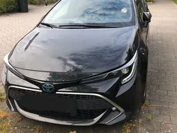 Schwarz Gebraucht 2021 Toyota Corolla Lounge Kombi | 24.799 € (Etwas zu teuer)