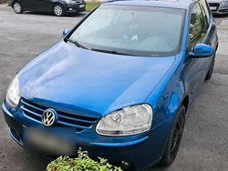 Blau Gebraucht 2007 VW Golf V Kleinwagen | 2.800 €