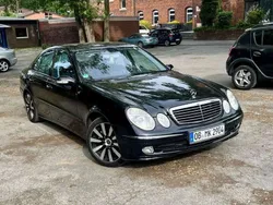 Schwarz Gebraucht 2004 Mercedes E240 Limousine | 7.600 € (Etwas zu teuer)