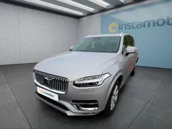 Silber Gebraucht 2023 Volvo XC90 SUV | 58.399 € (Etwas zu teuer)