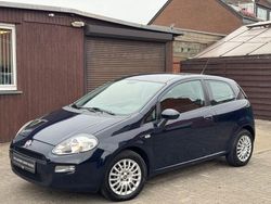 Blau Gebraucht 2014 Fiat Punto Pop Limousine | 3.900 € (Fairer Preis)