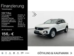 Pure white/schwarz Gebraucht 2024 VW T-Roc Life SUV | 25.930 € (Guter Preis)