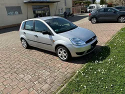 Silber Gebraucht 2004 Ford Fiesta Kleinwagen | 1.800 € (Fairer Preis)