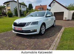 Weiß Gebraucht 2019 Skoda Octavia Style Kombi | 14.250 € (Fairer Preis)