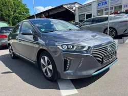 Grau Gebraucht 2018 Hyundai Ioniq Style Limousine | 14.550 € (Guter Preis)