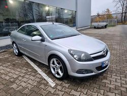 Silber Gebraucht 2006 Opel Astra Cabriolet Cabrio | 2.499 €