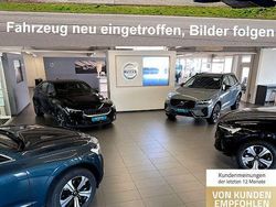 Grau Gebraucht 2017 Volvo V90 CC Kombi | 23.990 €