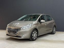 Grau Gebraucht 2013 Peugeot 208 Active Kleinwagen | 6.900 € (Teuer)