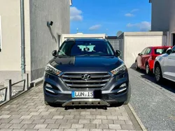 Grau Gebraucht 2015 Hyundai Tucson Premium SUV | 18.190 € (Fairer Preis)