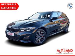 Black sapphire metallic (metallic) Gebraucht 2020 BMW 330e M Sport Kombi | 29.950 € (Fairer Preis)