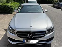 Silber Gebraucht 2019 Mercedes E220 Avantgarde Limousine | 28.600 € (Superpreis)