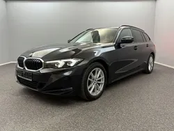 Schwarz Gebraucht 2022 BMW 320 Shadowline Kombi | 27.599 € (Superpreis)