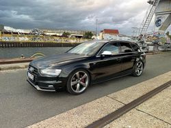 Schwarz Gebraucht 2012 Audi A4 S-Line Kombi | 9.990 € (Fairer Preis)