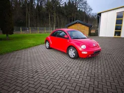 Rot Gebraucht 2000 VW Beetle Limousine | 2.600 € (Etwas zu teuer)