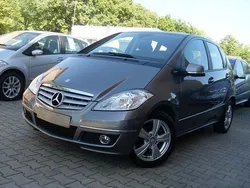 Grau Gebraucht 2010 Mercedes A160 Avantgarde Van / Kleinbus | 6.990 € (Fairer Preis)