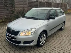 Grau Gebraucht 2010 Skoda Fabia Elegance Kombi | 2.150 € (Fairer Preis)