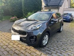 Grau Gebraucht 2018 Kia Sportage DREAM-TEAM Edition SUV | 15.400 € (Guter Preis)