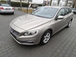 Gold Gebraucht 2015 Volvo V60 Kombi | 4.600 € (Superpreis)