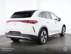 Weiß Gebraucht 2025 Mercedes EQE350 Electric Art SUV | 69.990 € (Teuer)