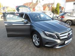 Grau Gebraucht 2014 Mercedes GLA200 Urban SUV | 17.990 € (Fairer Preis)