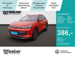 Persimmon red (metallic) Gebraucht 2024 VW Tiguan Life SUV | 36.490 € (Fairer Preis)