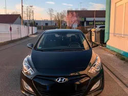 Schwarz Gebraucht 2014 Hyundai i30 Kleinwagen | 6.600 € (Fairer Preis)