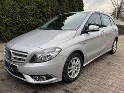 Silber Gebraucht 2012 Mercedes B200 Van / Kleinbus | 13.480 € (Fairer Preis)