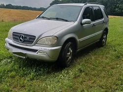 Silber Gebraucht 2003 Mercedes ML270 SUV | 3.599 €