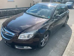 Braun Gebraucht 2012 Opel Insignia Kombi | 5.550 € (Etwas zu teuer)