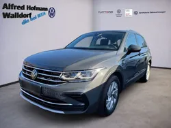 Grau Gebraucht 2024 VW Tiguan Elegance SUV | 38.801 € (Etwas zu teuer)