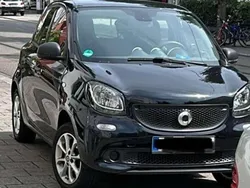Schwarz Gebraucht 2015 Smart ForFour Kleinwagen | 7.400 € (Fairer Preis)