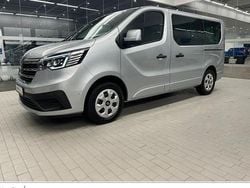 Silber Gebraucht 2024 Renault Trafic Evolution Van / Kleinbus | 36.880 € (Etwas zu teuer)