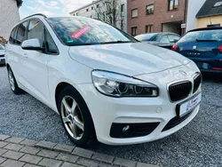 Weiß Gebraucht 2017 BMW 218 Gran Tourer Advantage Van / Kleinbus | 13.650 € (Guter Preis)