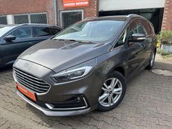 Grau Gebraucht 2021 Ford S-MAX Titanium Van / Kleinbus | 14.880 € (Etwas zu teuer)