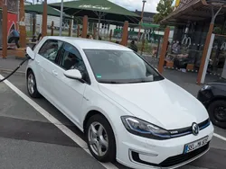 Weiß Gebraucht 2017 VW e-Golf Comfortline Kleinwagen | 13.000 € (Fairer Preis)