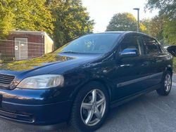 Blau Gebraucht 2001 Opel Astra Limousine | 1.500 € (Fairer Preis)