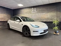 Weiß Gebraucht 2021 Tesla Model 3 Long Range Limousine | 21.900 € (Etwas zu teuer)