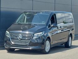 Schwarz Gebraucht 2024 Mercedes V300 Avantgarde Van / Kleinbus | 59.900 €