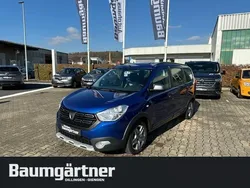 Blau Gebraucht 2020 Dacia Lodgy Stepway Van / Kleinbus | 13.980 € (Fairer Preis)