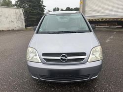 Silber Gebraucht 2003 Opel Meriva Van / Kleinbus | 1.999 € (Etwas zu teuer)
