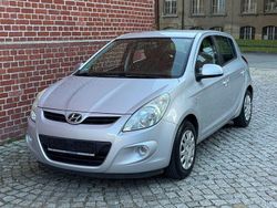 Silber Gebraucht 2012 Hyundai i20 Classic Limousine | 2.799 € (Superpreis)