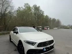 Weiß Gebraucht 2018 Mercedes CLS300 AMG Coupé | 34.900 €