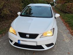 Weiß Gebraucht 2015 Seat Ibiza ST Kombi | 7.350 € (Fairer Preis)